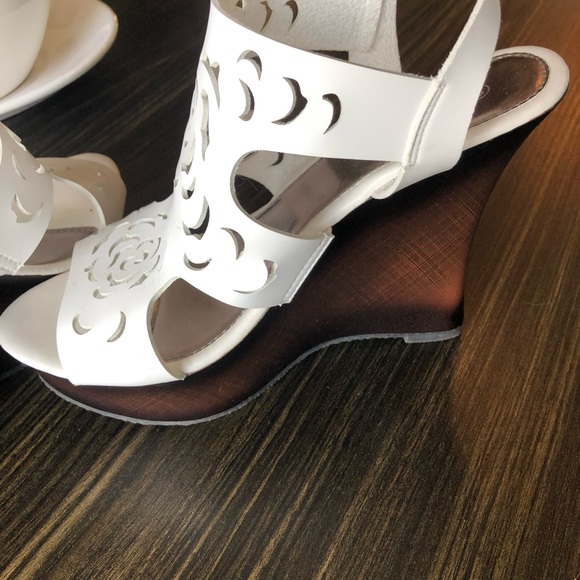 Platform sandals - Picture 6 of 7